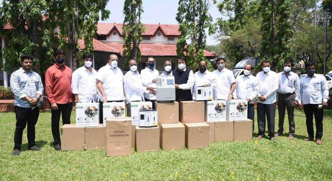 नामदार हसन मुश्रीफ फाउंडेशनकडून १०० ऑक्सिजन कॉन्सन्ट्रेटर प्रदा