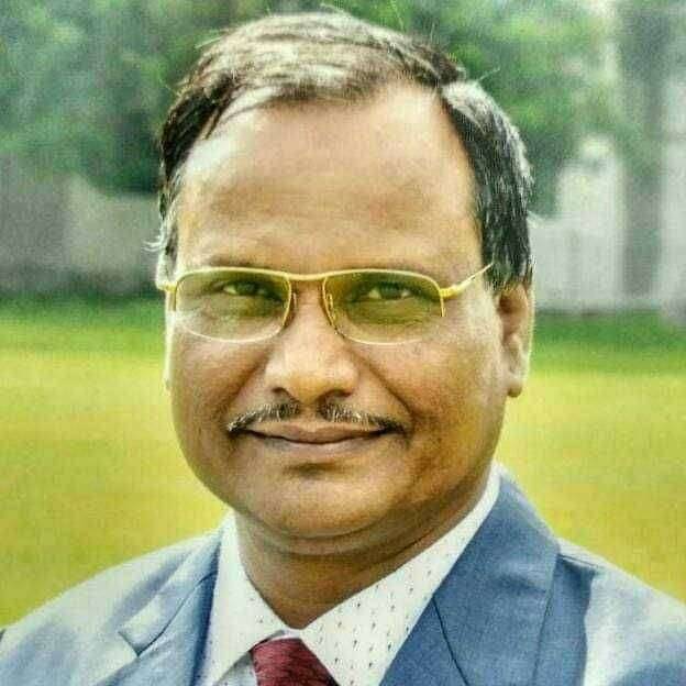 ?️ अमळनेर कट्टा...प्रेरणादायी...बूट पॉलिश करत उपशिक्षक ते प्रोफेसर पदापर्यंत यशस्वी वाटचाल...!डॉ दत्तात्रय वाघ सर मानाचा मुजरा..!