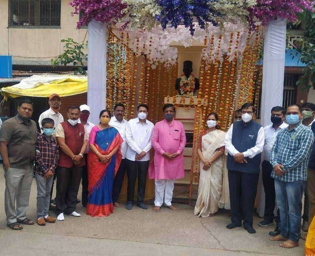 स्वातंत्रवीर वी.दा.सावरकर एक महान क्रांतिकारी बहुआयामी व्यक्तिमत्त्व: खा.डॉ.भारती पवार