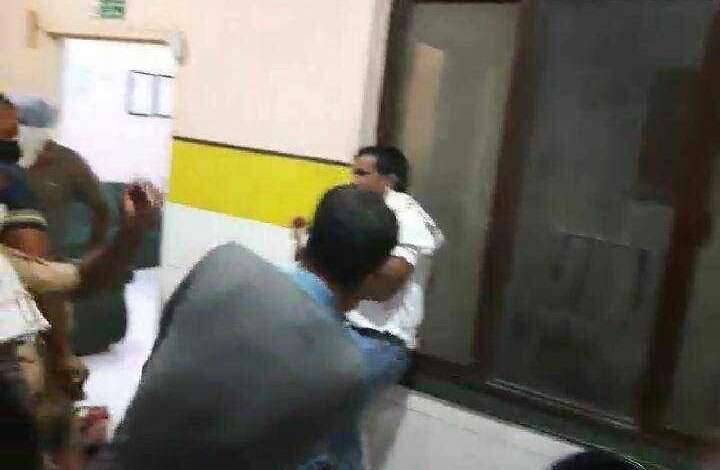 अमानुषपणे मारहाण केल्या प्रकरणी पोलिस उपनिरीक्षकासह 4 पोलीस कर्मचारी निलंबित