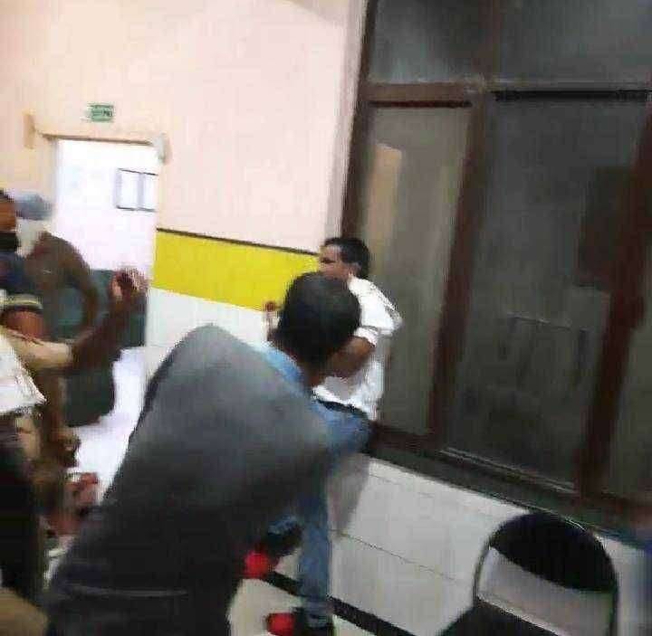 अमानुषपणे मारहाण केल्या प्रकरणी पोलिस उपनिरीक्षकासह 4 पोलीस कर्मचारी निलंबित