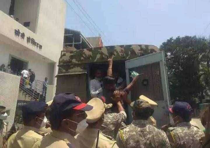 डॉ. काबरा विरुद्ध मराठा क्रांती मोर्चाचे आंदोलन, आंदोलनकर्त्यांना अटक