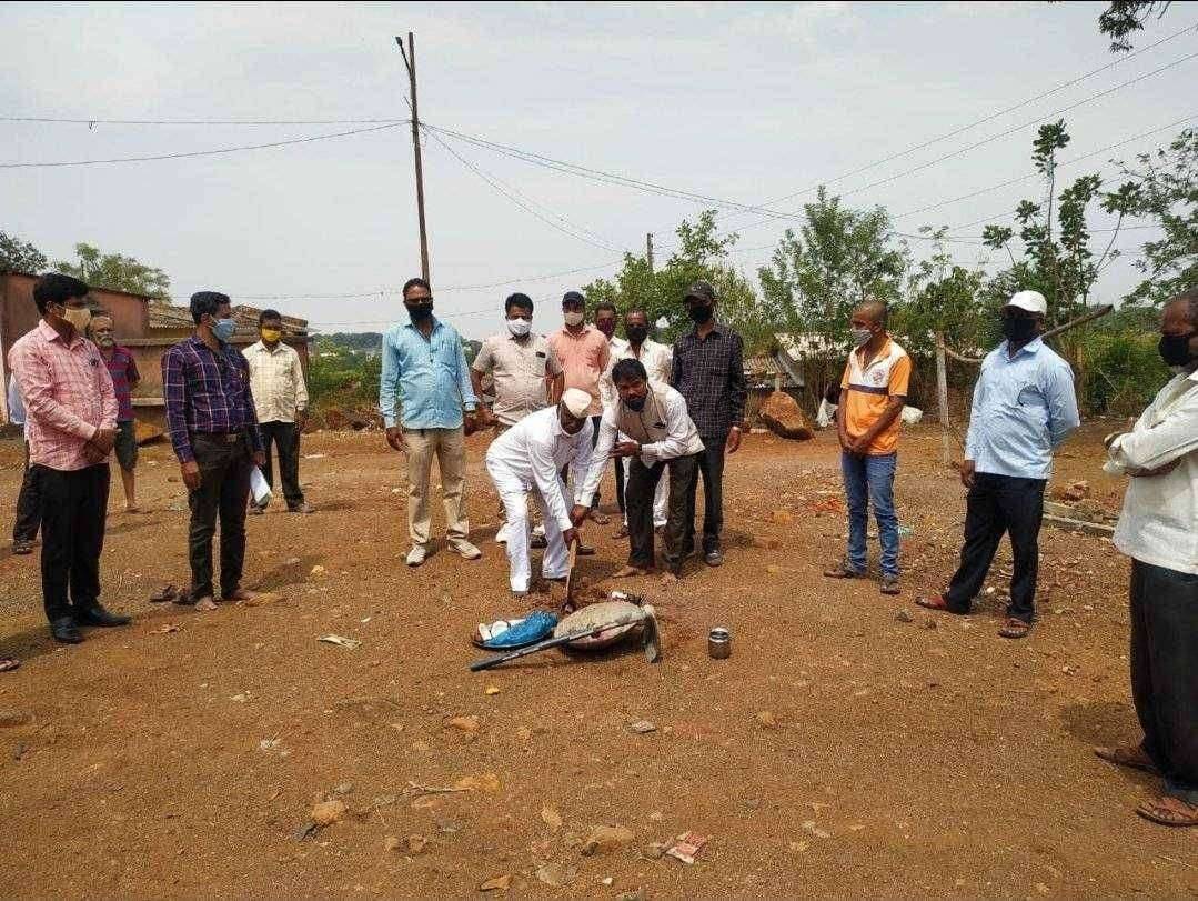 जिल्हा परिषद शाळा गिरणारे, ता इगतपुरी येथे इमारतीच्या भूमिपूजनाचा कार्यक्रम संपन्न.