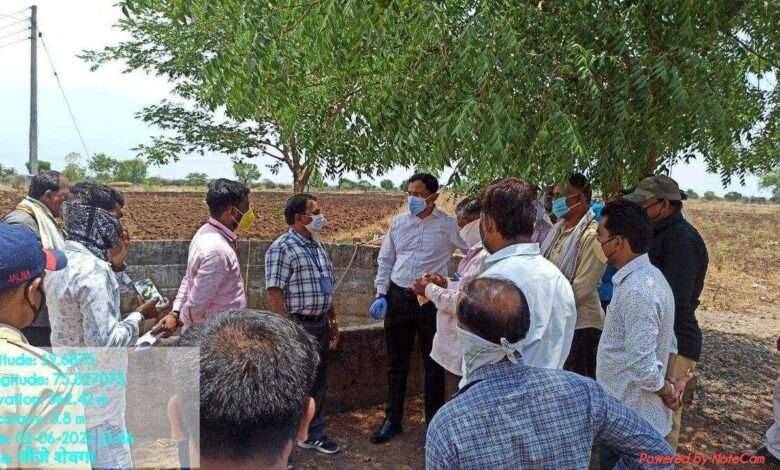 जिल्हाधिकारी रवींद्र बिनवडे यांचा नानाजी देशमुख कृषी संजीवनी प्रकल्प अंतर्गत झालेल्या विविध कामांचा अंबड तालुक्यात पाहणी दौरा