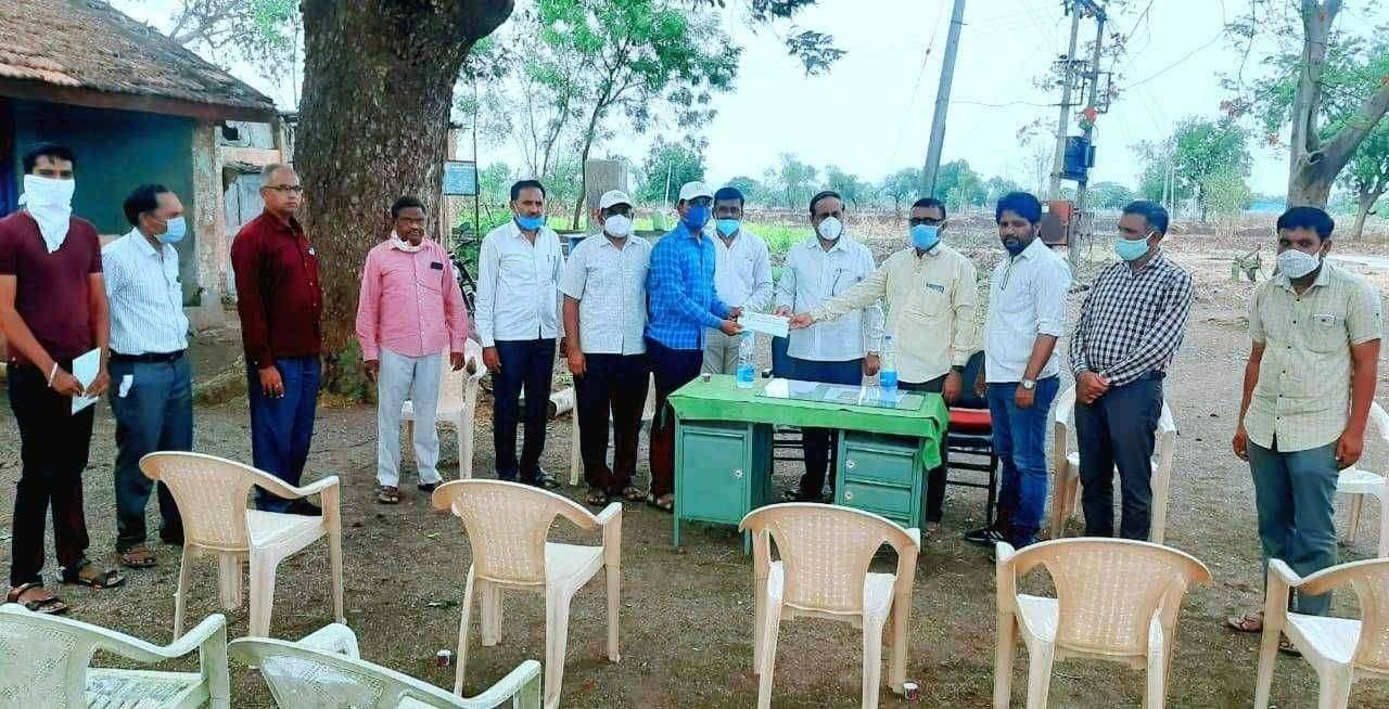 ?️ अमळनेर कट्टा... कोरोनाने मृत तीन कृषी कर्मचाऱ्यांना अधिकारी, कर्मचाऱ्यांनी केली मदत...