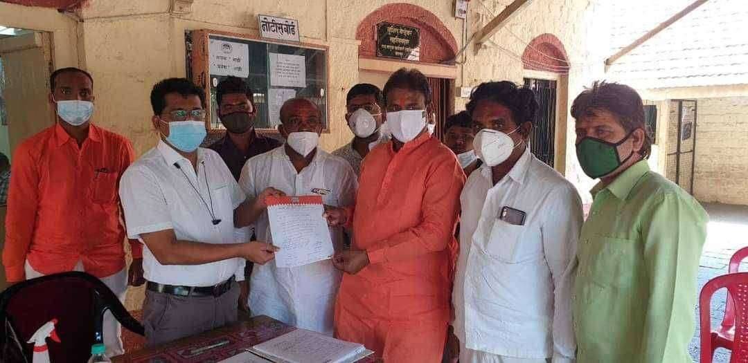 विविध मागण्यांसाठी मनसेचे तहसीलदारांना निवेदन : दिलीप धोत्रे