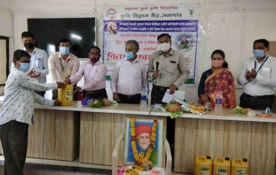 ? जळगांव LIVE ... शेतकऱ्यांनी सेंद्रिय शेती कडे वळावे : मा. संभाजी ठाकूर जिल्हा अधीक्षक कृषी अधिकारी जळगाव