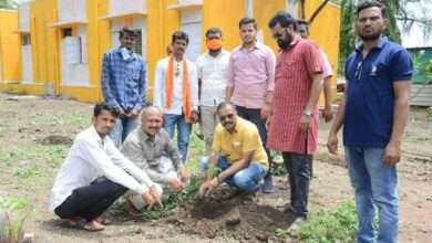 राज ठाकरे यांच्या ५३ व्या वाढदिवसा निमित्त ढोकी पोलीस स्टेशनमध्ये ५३ रोपांचे वृक्षारोपन