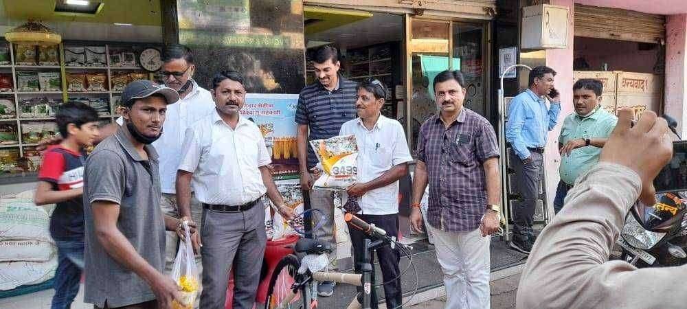 ?️ अमळनेर कट्टा... रासी सीडस कंपनी तर्फे मका-3499 खरेदीवर सायकल गिफ्ट...