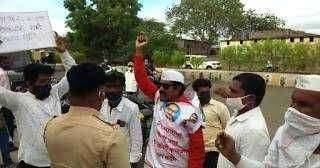 जनहित शेतकरी संघटनेच्या प्रभाकर देशमुखला इंदापूर मध्ये अटक....