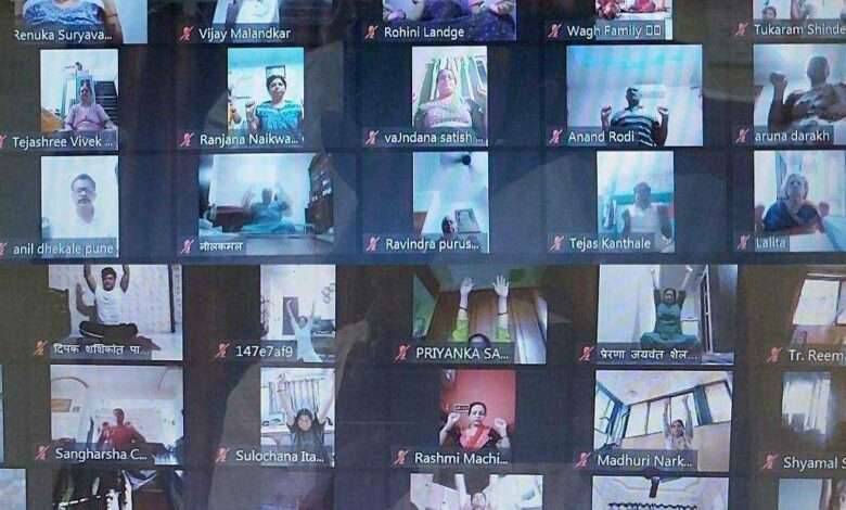 अंबड आर्ट ऑफ लिविंगच्या वतीने योग दिन साजरा