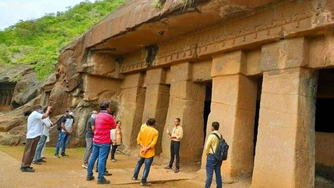 नाशिक त्रिरश्मी बुद्ध लेणी यथे धंमलिपि व शिल्पकला कार्यशाळा संपन्न