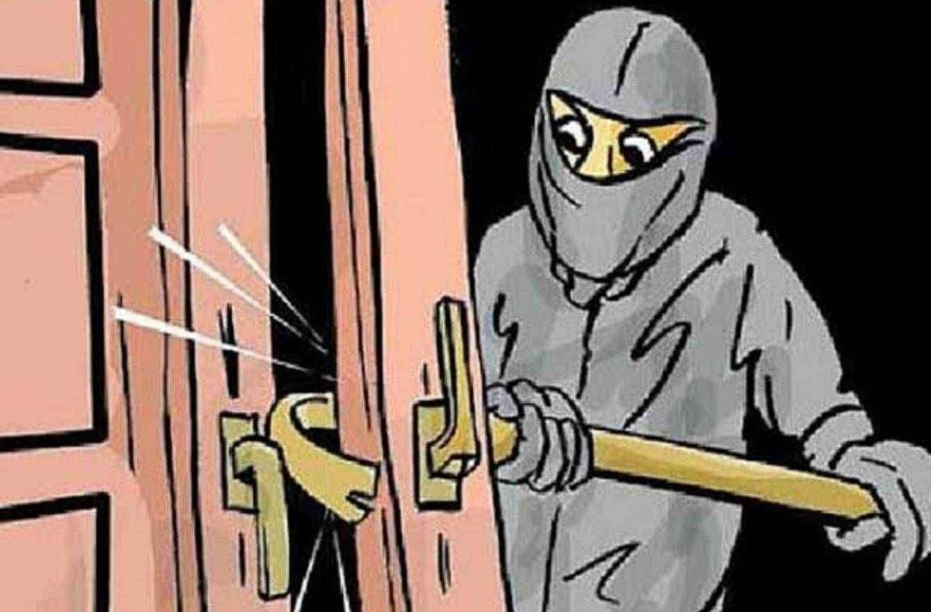 ?️अमळनेर कट्टा..बापरे..!चोरट्यांच्या निशाण्यावर आता शाळा..!10 नं शाळेत झाली चोरी..!