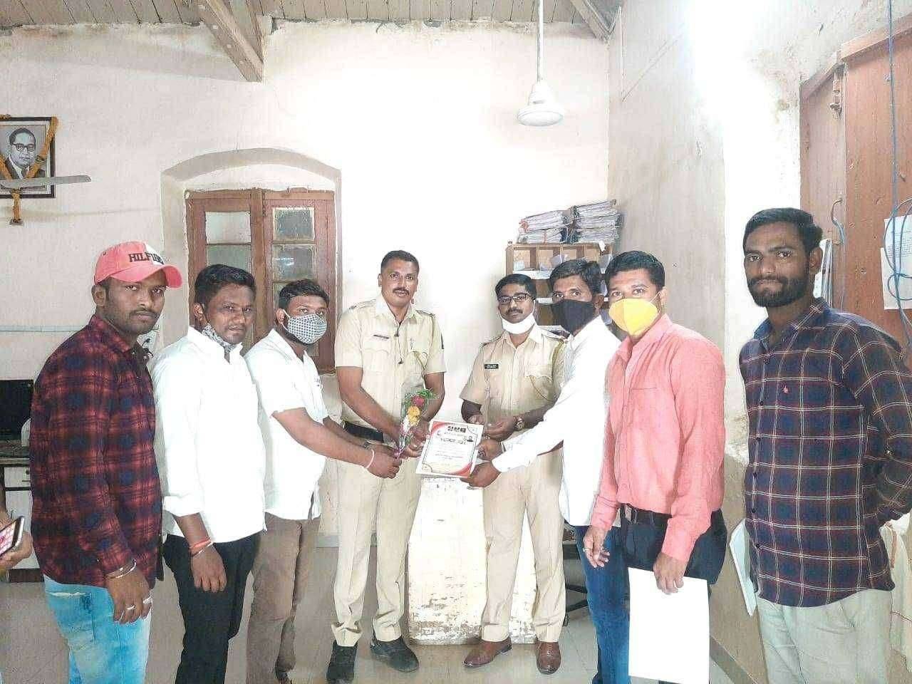 क्षत्रिय मराठा महासंघ चोपडा तालुका तर्फे पोलीस प्रशासन कोरोना योध्यांचा भव्य सत्कार समारंभ.