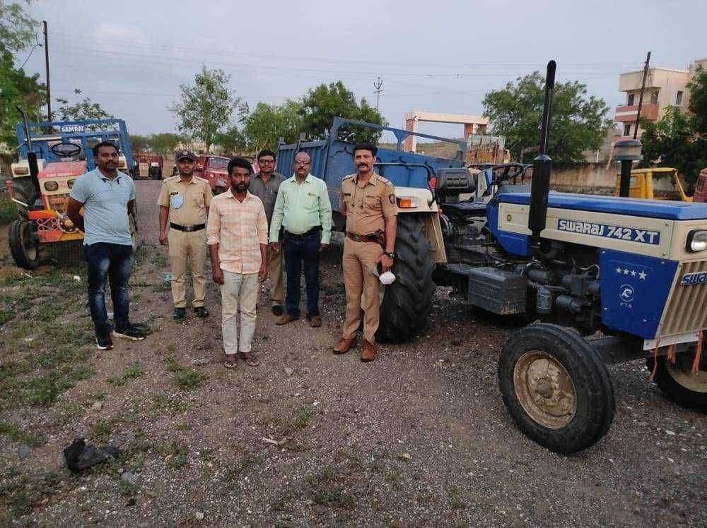 ?️अमळनेर कट्टा...पोलिसांची वाळू चोरांवर कार्यवाही...हिंगोणे येथे 2 ट्रॅकटर जप्त...