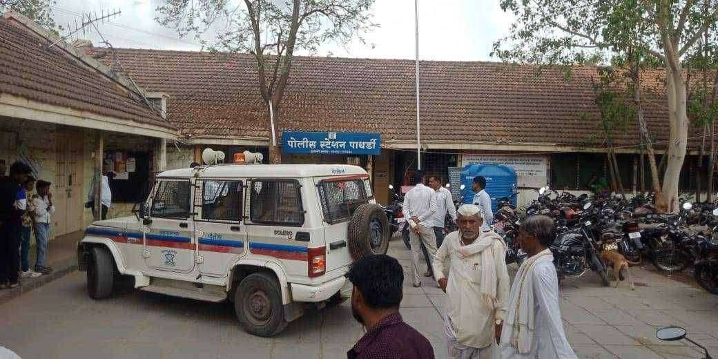 सरकारी वरिष्ठ अधिकाऱ्याच्या जाचाला कंटाळून करंजी प्राथमिक आरोग्य केंद्रात डॉक्टराची आत्महत्या ?