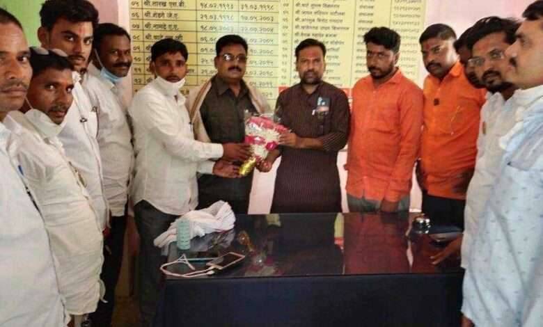 राज्यमंत्री बच्चू भाऊ कडू यांच्या वाढदिवसानिमित्त प्रामाणिकपणे चांगले काम करणारे गाडेकर साहेबांचे प्रहार सैनिकांच्या वतीने सत्कार
