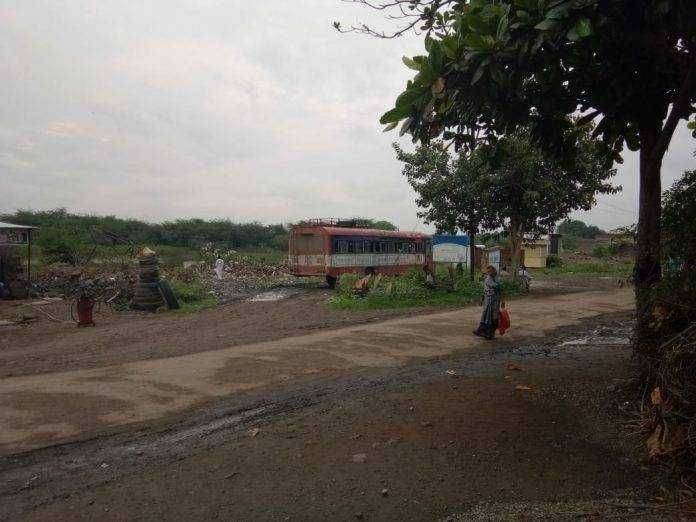 उस्मानाबाद:-कोंडच्या बस स्थानकाला पानपट्यांनी घेरलं !