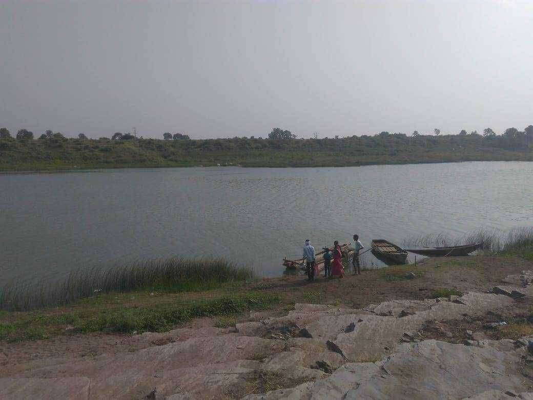 गांधीनगर नदी घाटावर पुलाची निर्मिती करा! ग्रामस्थांची मागणी