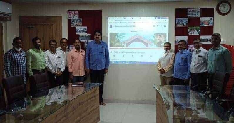 आय कॉलेजच्या प्रवेश पोर्टलचे हर्षवर्धन पाटील यांच्या हस्ते उदघाटन