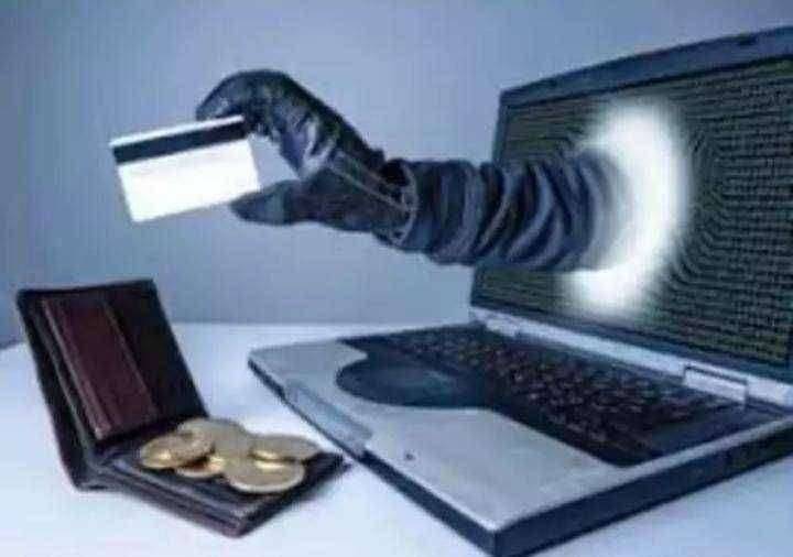 डॉक्टरला घातला ऑनलाईन लाखोंचा गंडा