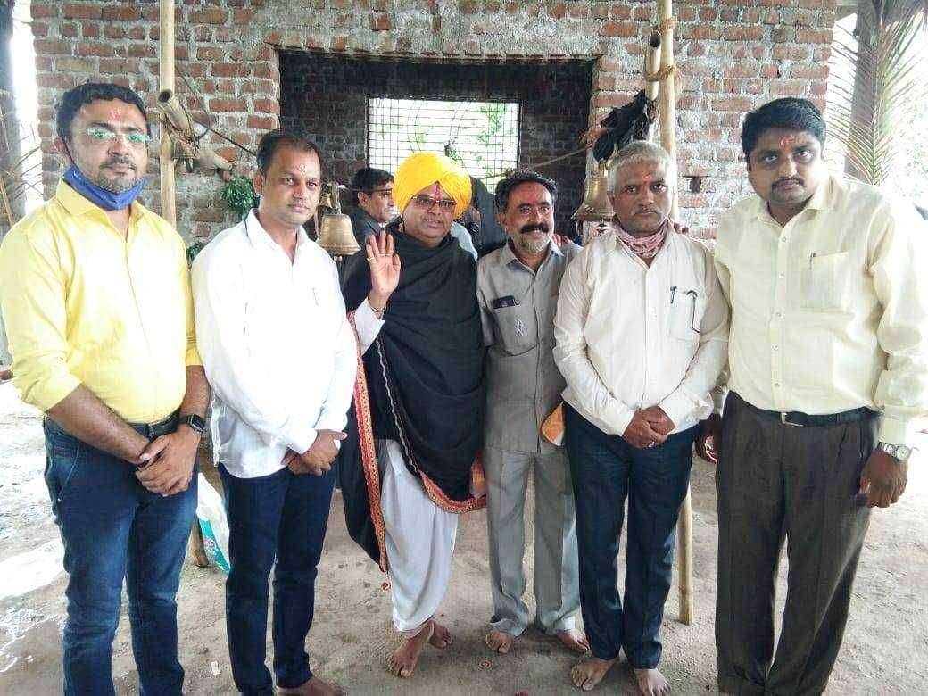 गुरुपौर्णिमेच्या पूर्वसंध्येला चांदवडचे शनिभक्त सुकदेव महाराजांच्या भेटीला