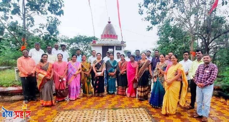 सामूहिक प्रार्थनेने "श्यामची आई" अभिवाचन