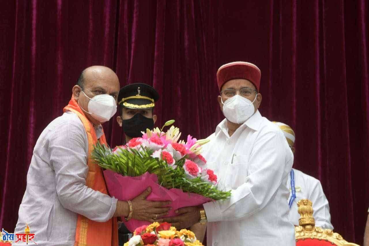 बस्वराज बोम्मई यांनी घेतली मुख्यमंत्री पदाची शपथ