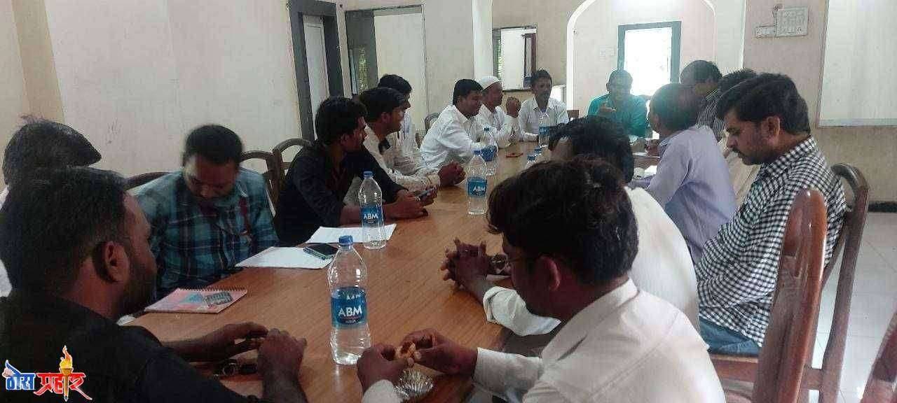 दलित वस्तीचा १ कोटी २८ लाखांचा निधी सुवर्ण वस्तीत वळविला. भाजपाने काँग्रेससोबत हाती मिळवनी करून निधी वळविल्याचा रिपब्लिकन सेनाचे युवा जिल्हाध्यक्ष राहूल खरात यांनी पत्रकार परिषदेत केला आरोप