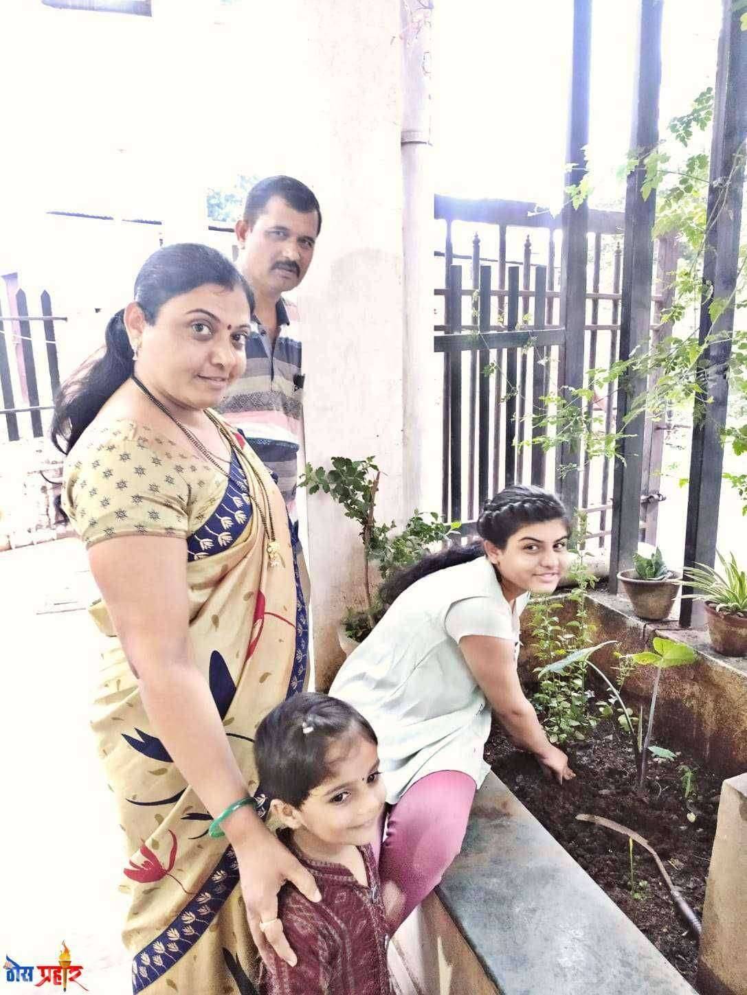 अनुष्का सोनवणेचा तिन वर्षानपासून वाढदिवसाच्या दिवशी वृक्ष लागवडीचा अनोखा उपक्रम....