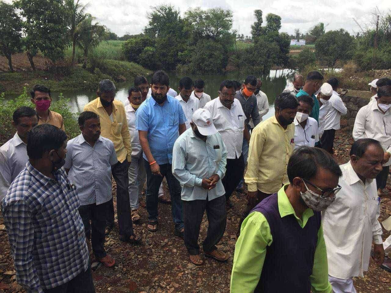 अंबरीषसिंह घाटगे यांची करनूर पुरग्रस्तांची भेट