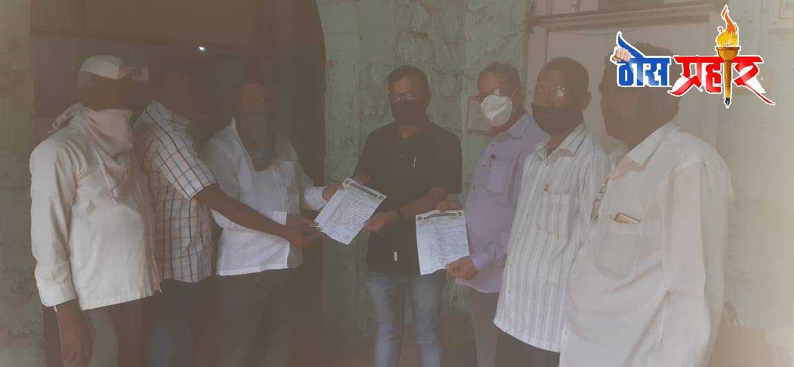 तात्काळ दुष्काळ जाहीर करून पीक विमा रक्कम मंजूर करावी..गडखांब येथील शेतकऱ्यांनी दिले निवेदन....