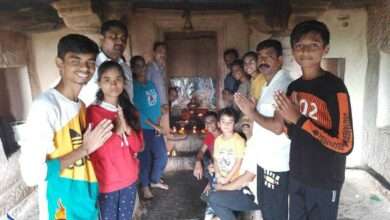 ऐनपूर ग्रामपंचायत कार्यलयात भगवान बिरसा मुंडा यांची प्रतिमा भेट देत जागतिक आदिवासी दिन साजरा