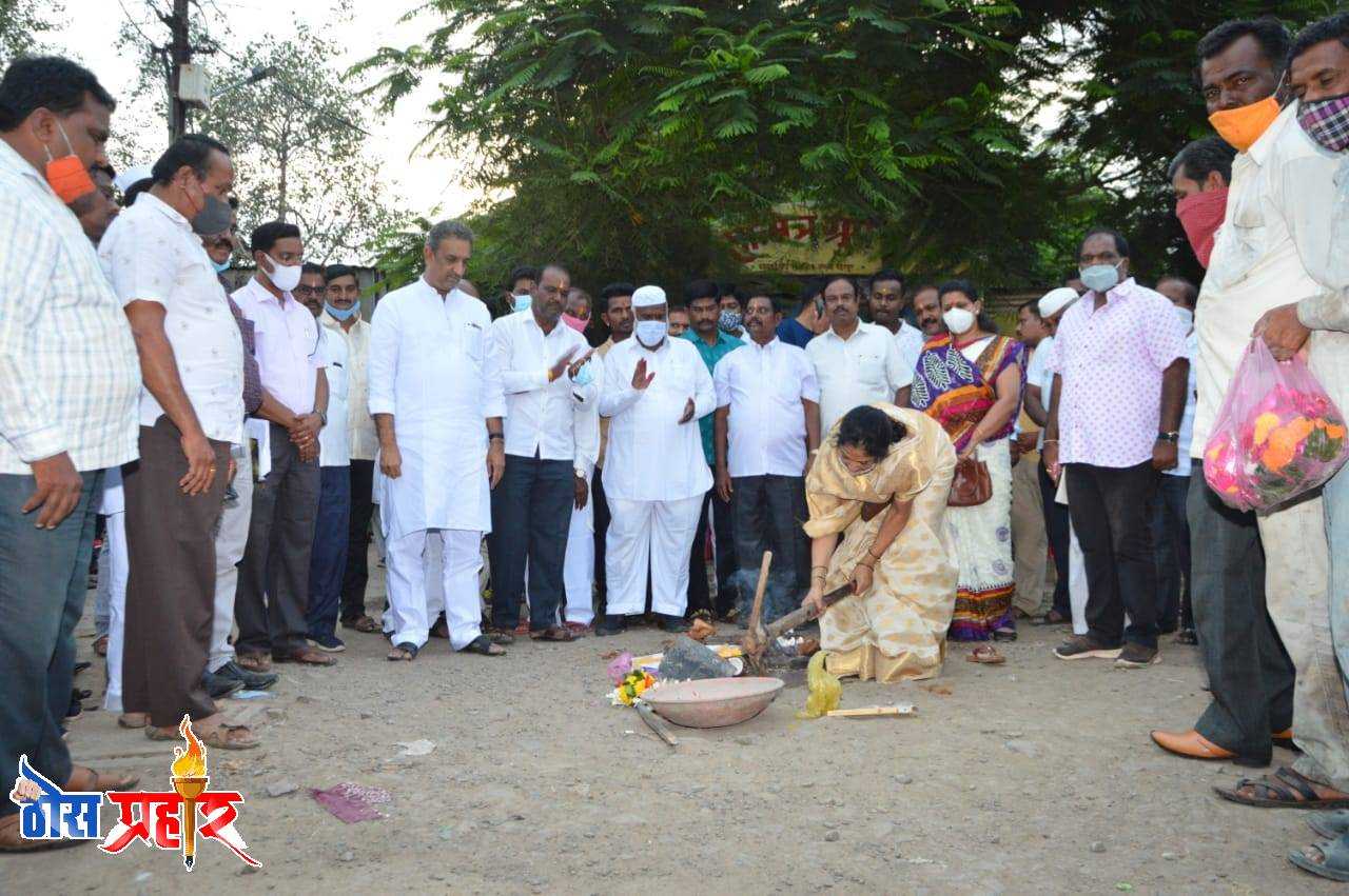 संतपेठ प्रभाग क्रमांक ८ मधील सिमेंट काँक्रिट रस्तांचे भूमिपूजन संपन्न आ.प्रशांत परिचारक यांच्या हस्ते भूमिपूजन.