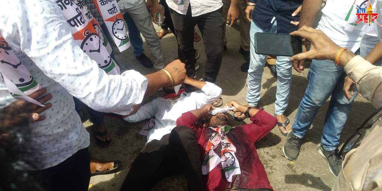 प्रताप चे प्रताप प्रकरण...विद्यार्थ्यांचे आत्मदहन..खा शि(खादाड शिक्षण संस्था)चे संचालक मंडळ उठले विद्यार्थ्यांच्या जीवावर..शेठ मंडळ "डुलत-डुलत" पोहचले 2 तासांनी...