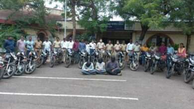 9 दुचाकी चोरांसह 20 दुचाकी ताब्यात...