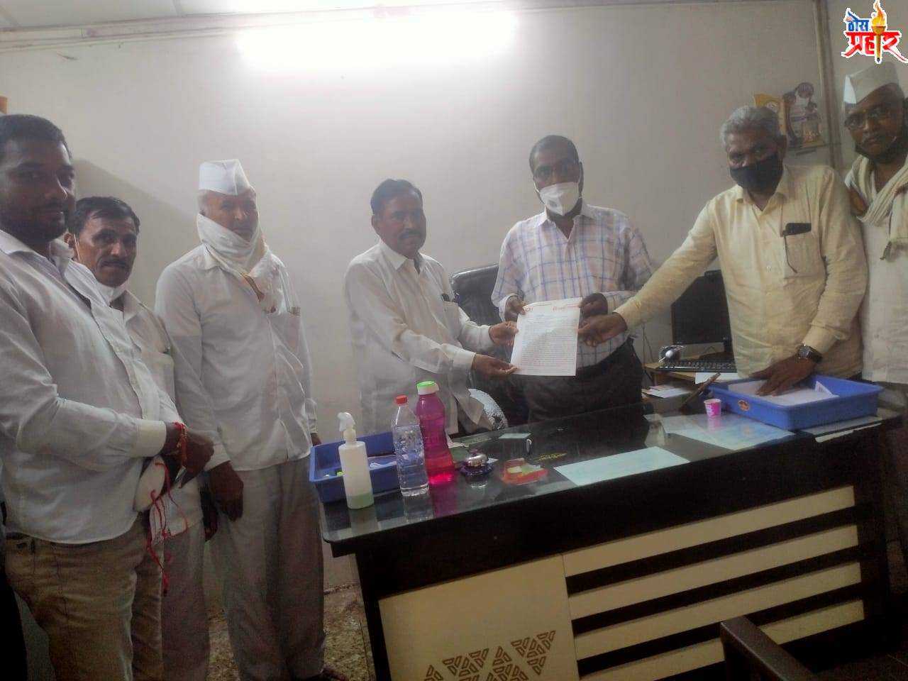 शेतकरी पंचायत" च्या मागणीला वीज वितरण कंपनीचा सकारात्मक प्रतिसाद,ठोस आश्वासनानंतर आंदोलन स्थगित.