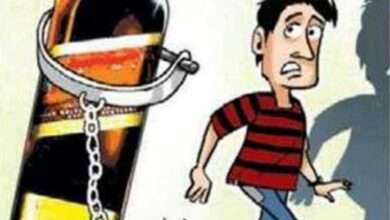 अवैध देशी विदेशी  दारू वाहतूक करणाऱ्याच्या आवळल्या मुसक्या..!मुद्देमाल जप्त ..!पोलीस ठाण्यात गुन्हा दाखल..!