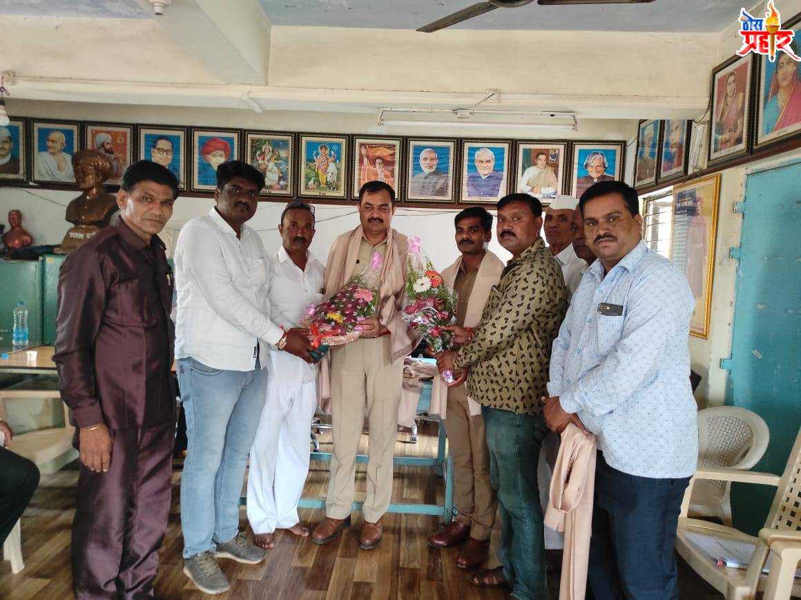 दिंडोरी पोलीस स्टेशन चे पी आय प्रमोद जी वाघ यांचे तालुक्या त व जोरदार स्वागत पोलीस तर गुन्हेगारांना दरारा नागरिकांशी सुसंवाद नेहमी राहील असे अभिवचन. श्री प्रमोद वाघ