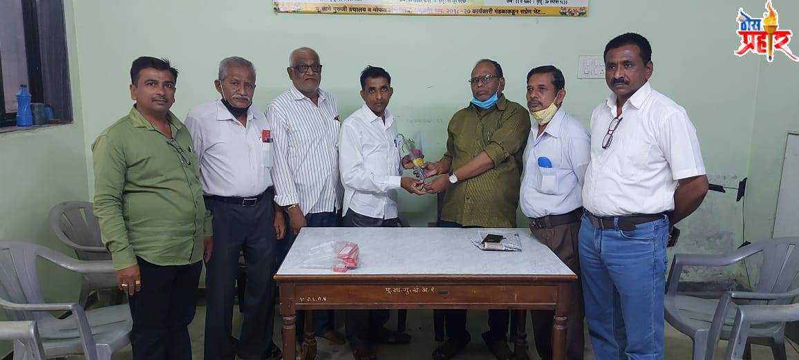 शिक्षकी पेशातून मोठे कार्य उभे राहते...विजयसिंह पवार डेबूजी झिंगराजी जाणोरकर ग्रंथालयाच्या वतीने 20 शिक्षकांचा गौरव