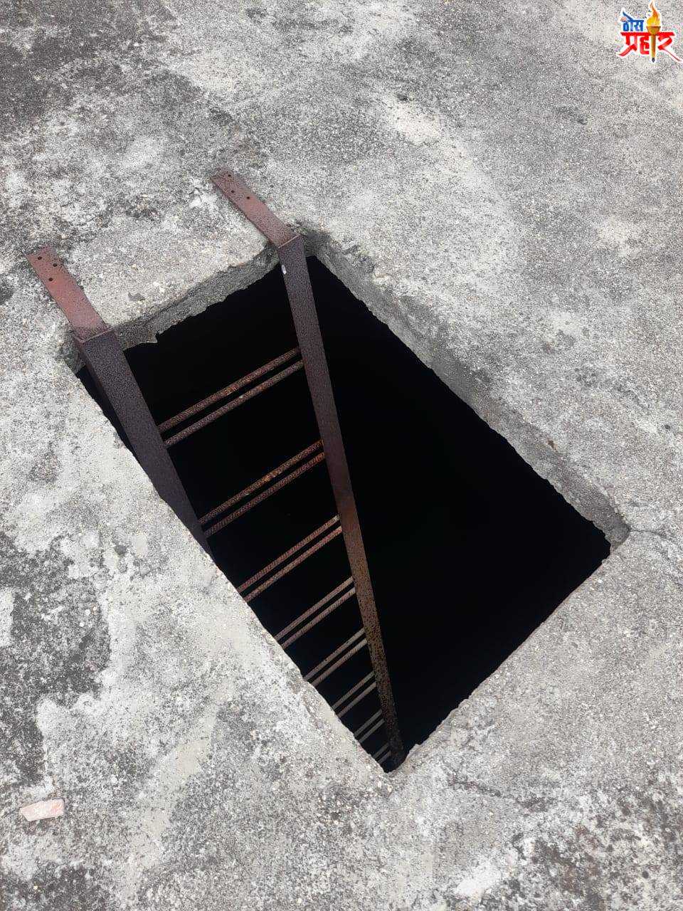 अमळनेर तांबापूर परिसरात पाण्याची टाकी उघडी..झाकण नाही...कुणीतरी दगावल्या नंतर झोपलेली न प जागी होईल का..? न प प्रशासन आंधळं दळंत आणि कुत्रं पिठ खातं...