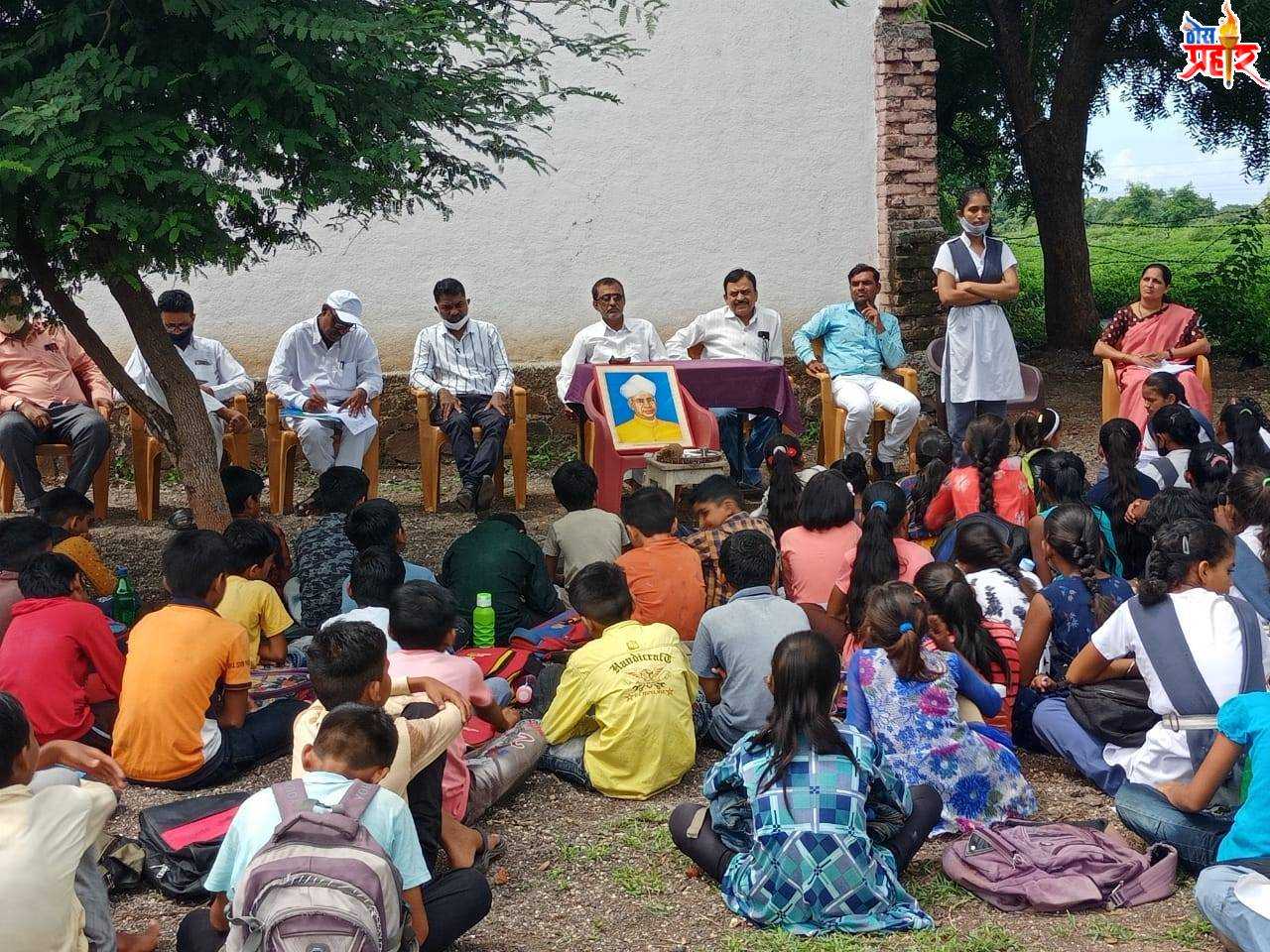 माजी केंद्रीय मंत्री विजय नवल पाटील यांच्या वाढदिवसानिमित्त विविध स्पर्धांचे आयोजन...