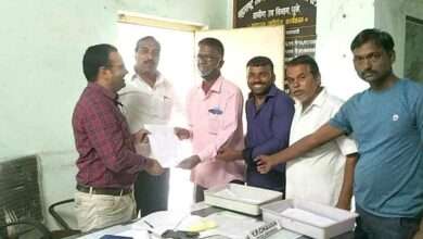 धुळे तालुका राष्ट्रवादी पक्षाच्या प्रयत्नांना यश मुकटी येथील 11 KV शेतीपंपाची लाईन आठ दिवसात नंतर सुरू..