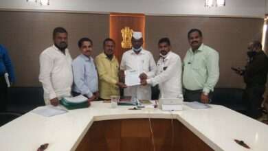 बाळ हिरडा खरेदी व पेसा क्षेत्रात आदिवासी गावाचा समावेश करा - ट्रायबल फोरम ची विधानसभा उपाध्यक्ष नरहरी झिरवळ यांना निवेदनाद्वारे मागणी