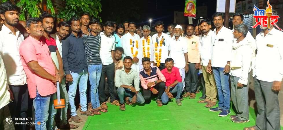 कैलास येसगे यांच्या शेतकरी संवाद यात्रेस मिळतोय उत्स्फुर्त प्रतिसाद.. हाणेगाव व परिसरातील शेकडो शेतकरी व तरूणांचा प्रहार जनशक्ती पक्षात प्रवेश...