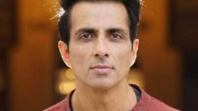 सोनू सूद च्या घरावर आयकर विभागाचा छापा...!