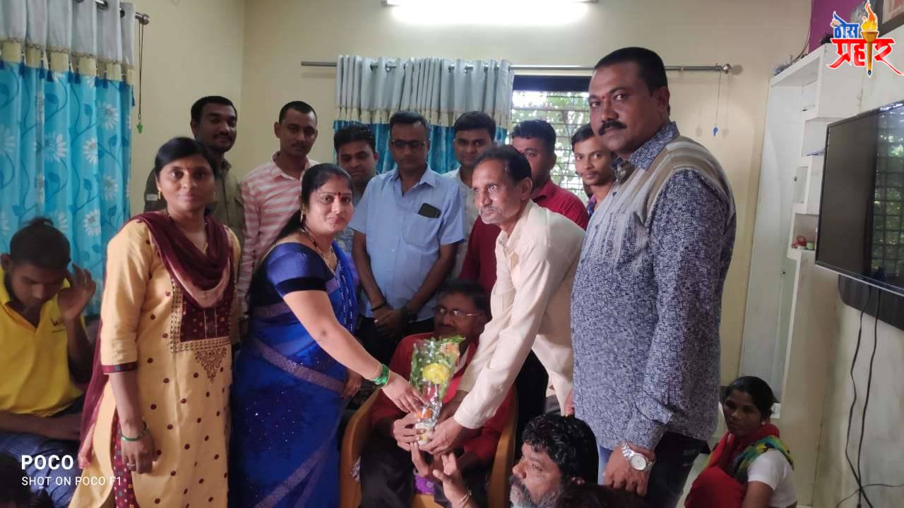 संजय गांधी योजनेच्या सदस्य पदी नितीन महाजन यांची निवड झाल्याने दशमाता ग्रुप तर्फे सत्कार