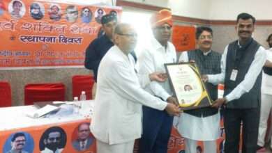 खिर्डी येथील शिक्षक प्रवीण धुंदले यांना दिल्ली येथे मिळाला कोरोना योद्धा सन्मान