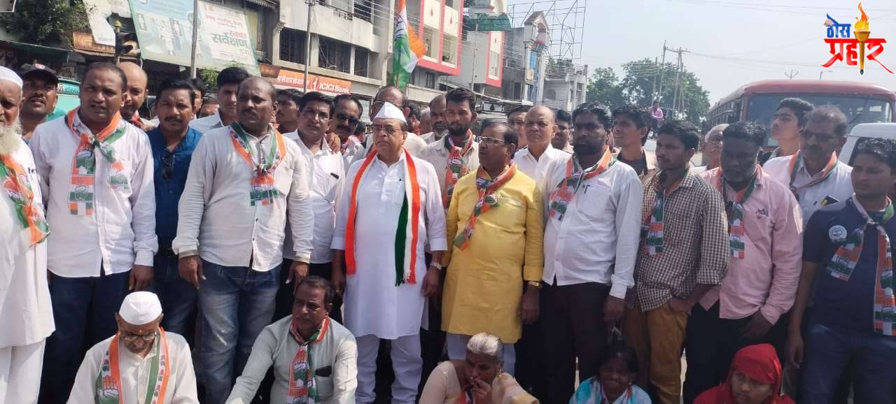 फैजपुर येथे रस्ता रोको आंदोलन मोदी, योगी सरकारचा निषेध