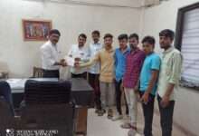 कळवण ग्रामीण भागातील शाळेच्या वेळेत बस सेवा सुरु करण्यासाठी आगार व्यवस्थापकांना दिले निवेदन